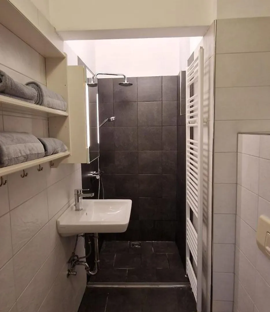 Weberknecht Apartments Vienna Austria